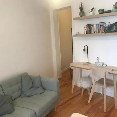 Small Flat In The Heart Of Lägenhet Lisboa